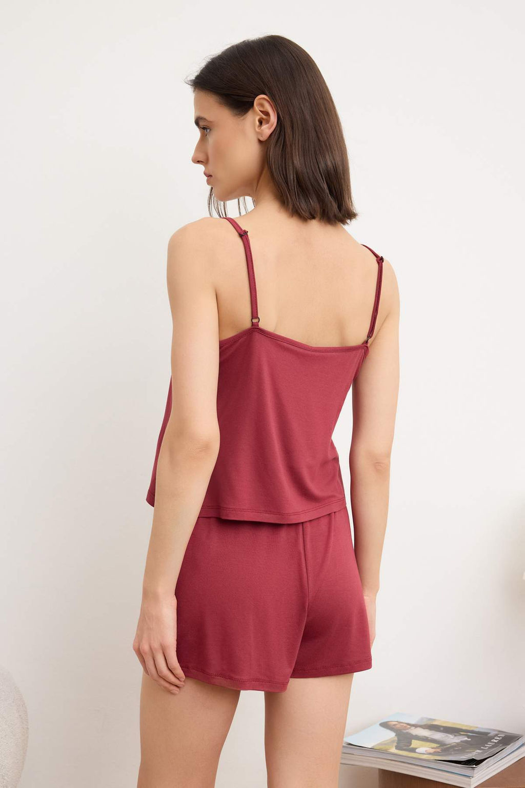 Trendyolmilla Siyah Dantelli Ip Ask?l? Viskon Sortlu Orme Pijama Tak?m? THMSS24PT00007  фото 14