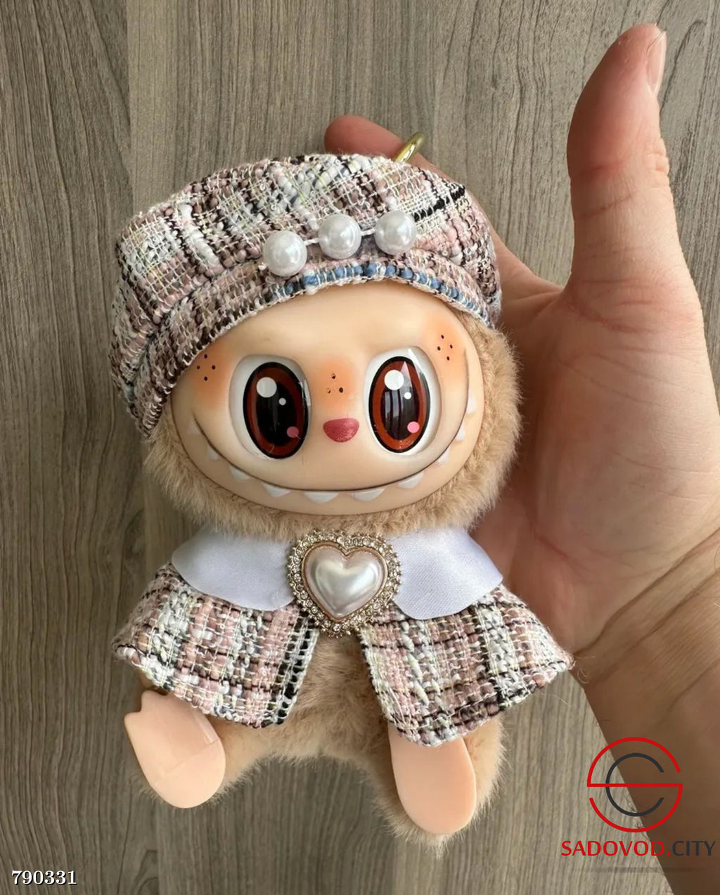 Плюшевая мягкая игрушка Лабубу в одежде
