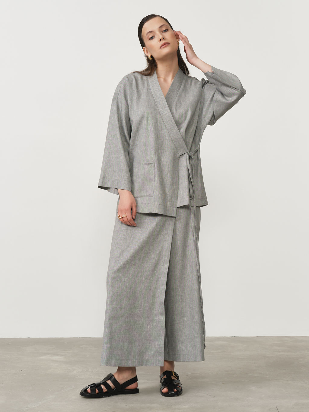 Жакет-кимоно льняной 42600 светло-серый