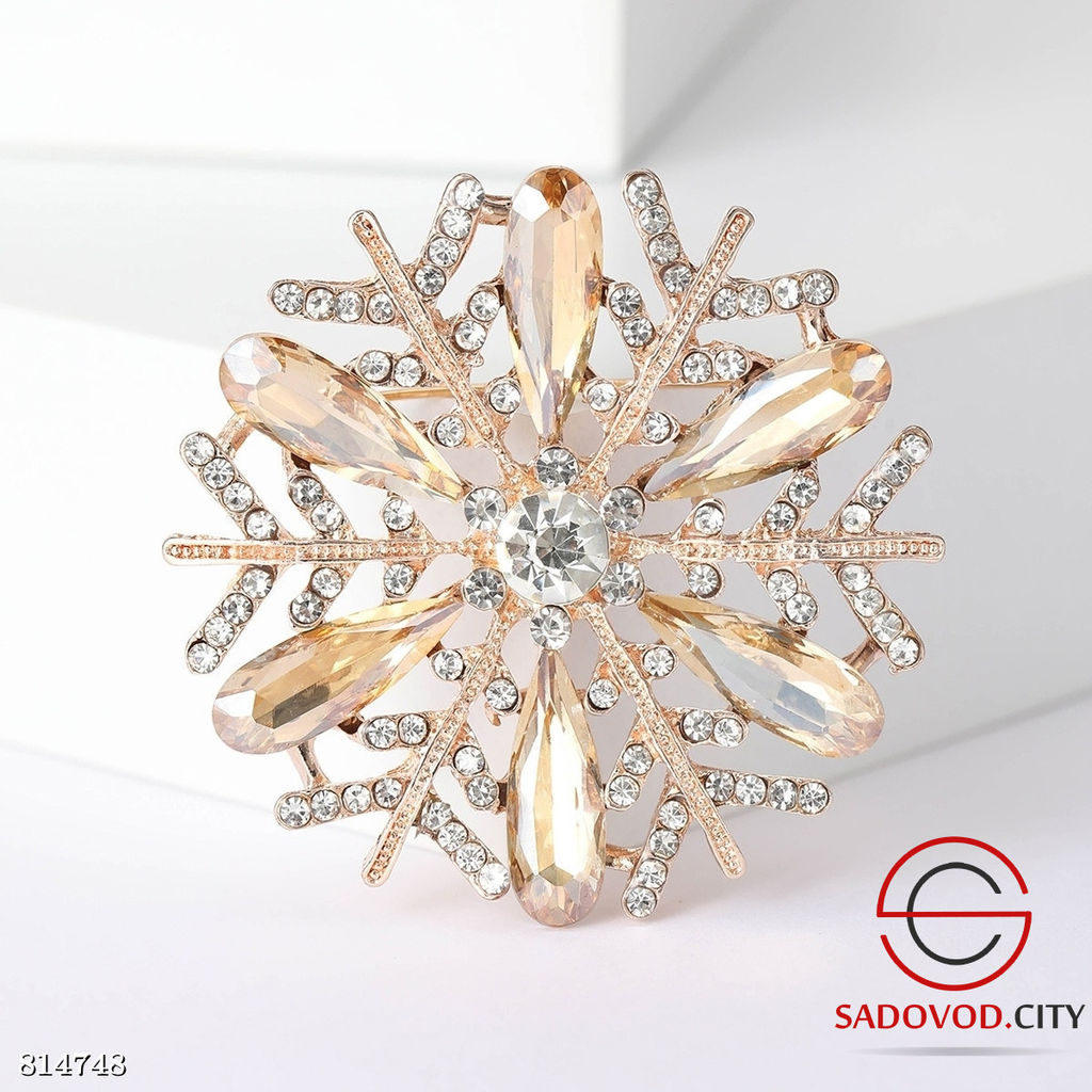 Брошь "Снежинки со стразами"