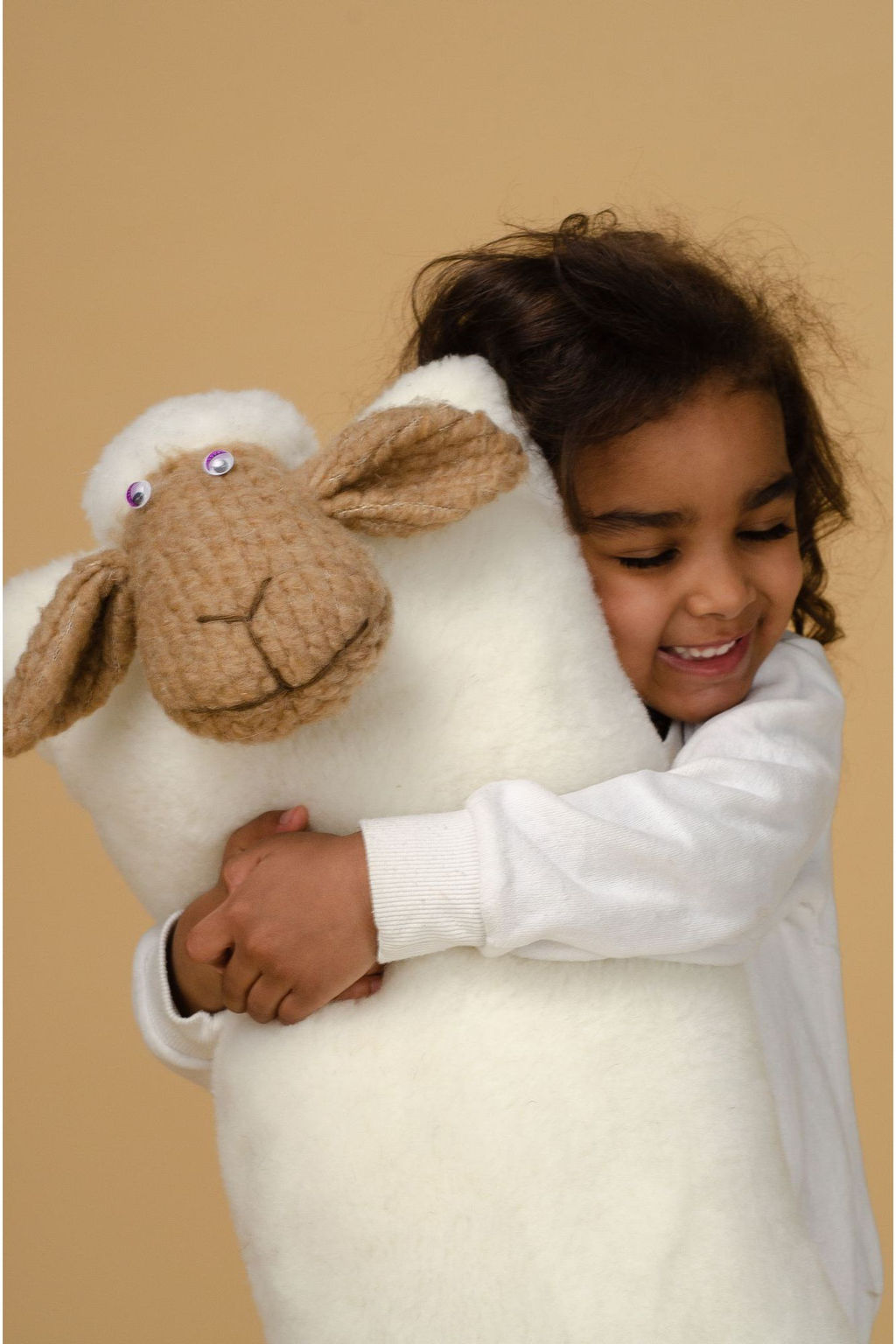 Подушка-игрушка Овечка 30х60 (цвет ВАНИЛЬ)