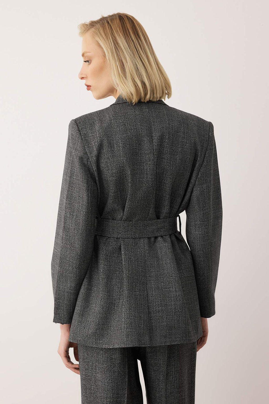 EXCLUSIVE Ozel Koleksiyon Antrasit Kusakl? Oversize Blazer Ceket TWOAW26BC00049 - Trendyolmilla фото 5