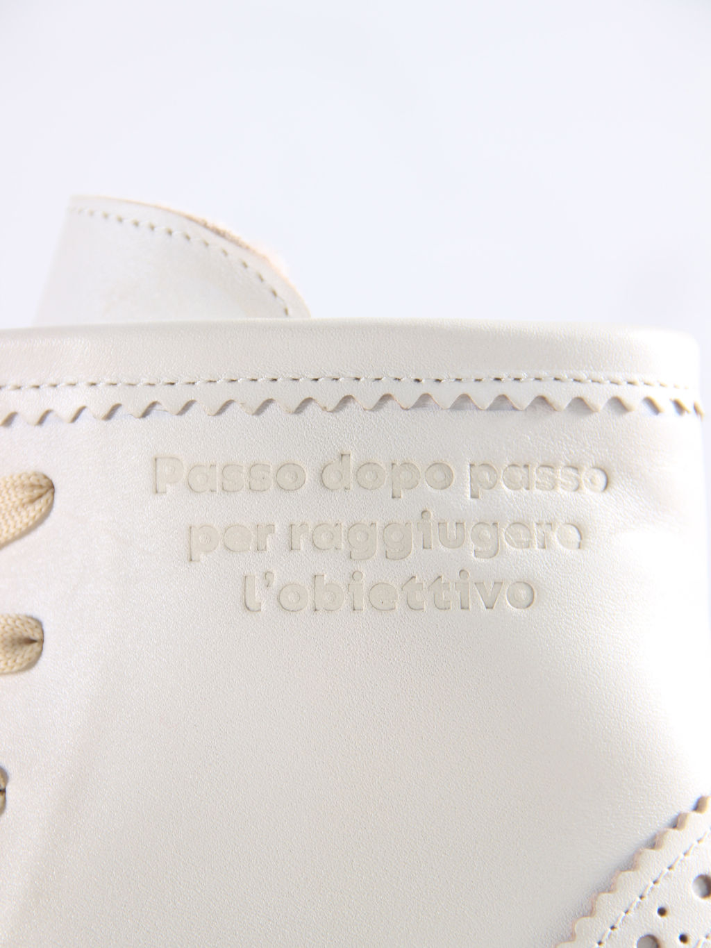 Ботинки 319.PODYUM141w.Вакса белая/шерсть