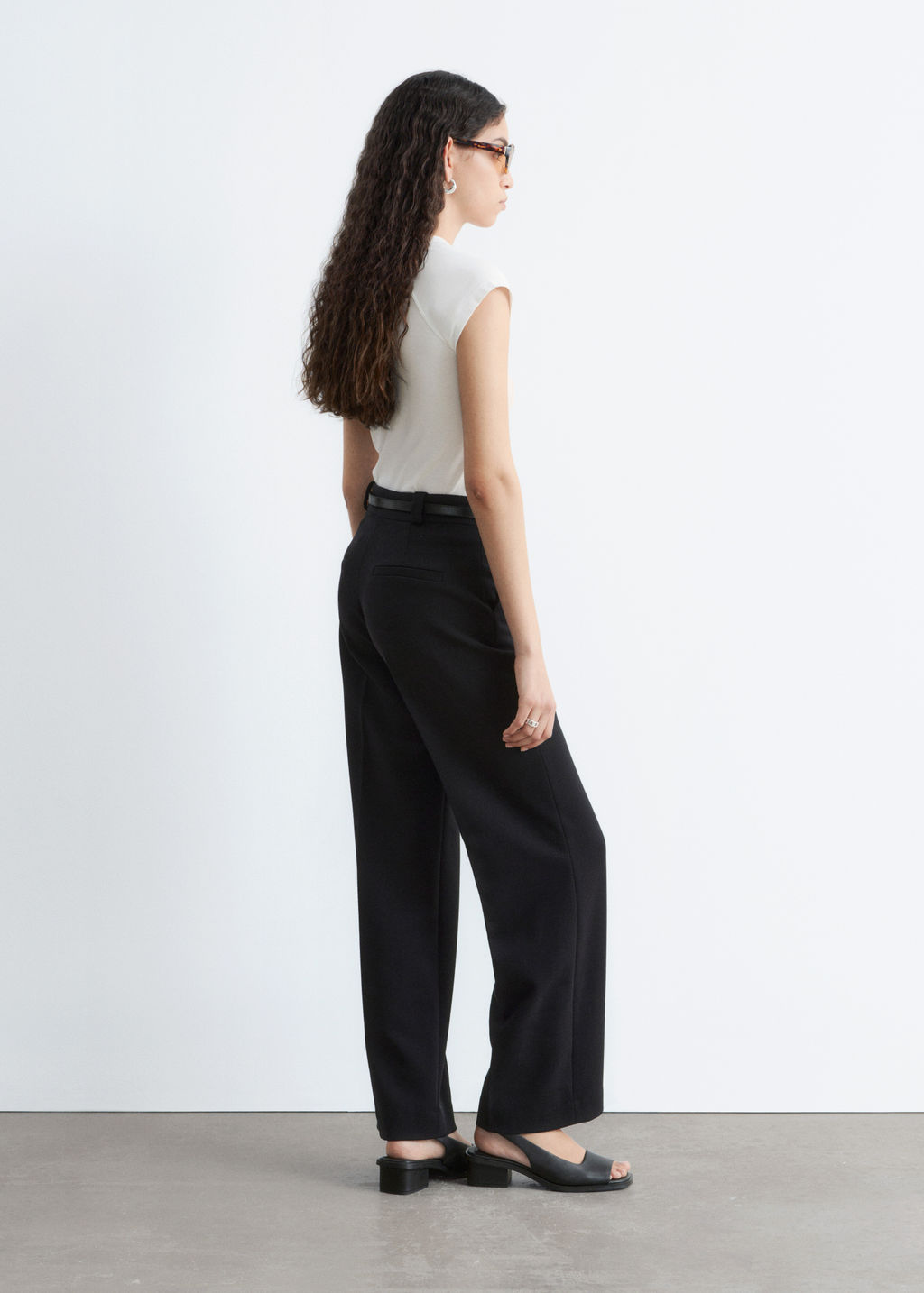 Pantalones rectos con pliegues marcados - H&m фото 11