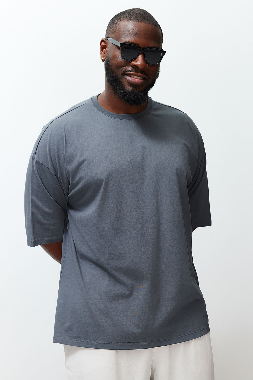 Buyuk Beden Antrasit Oversize/Genis Kesim %100 Pamuklu T-Shirt TMNSS23TS00139