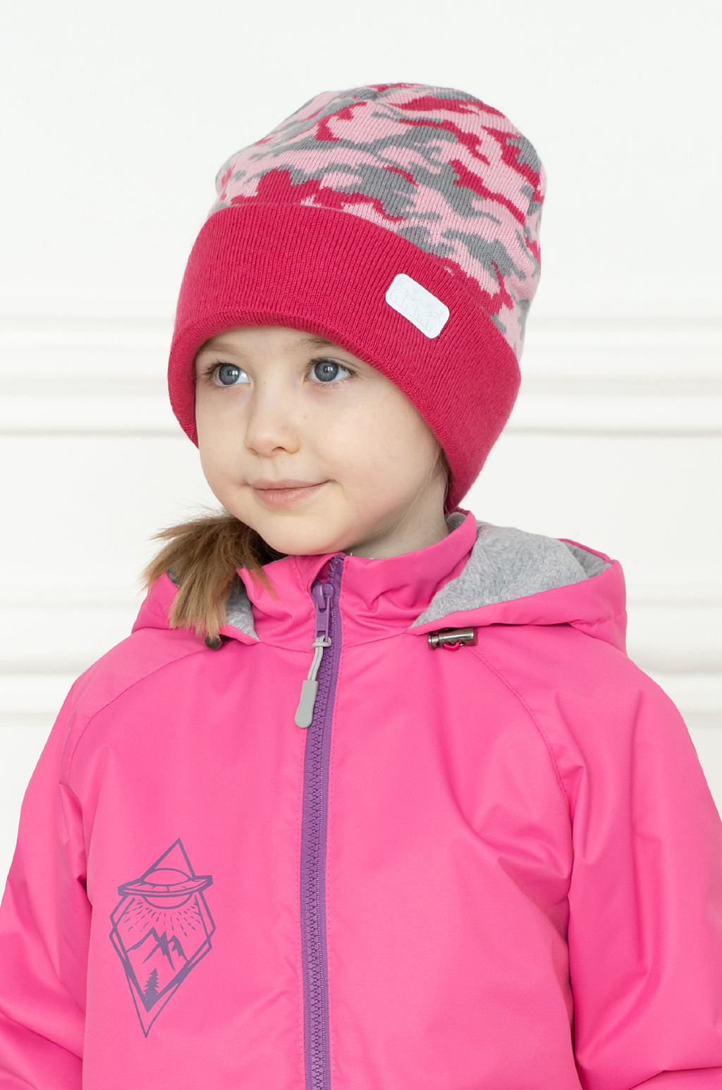 Шапка вязаная камуфляж розовый