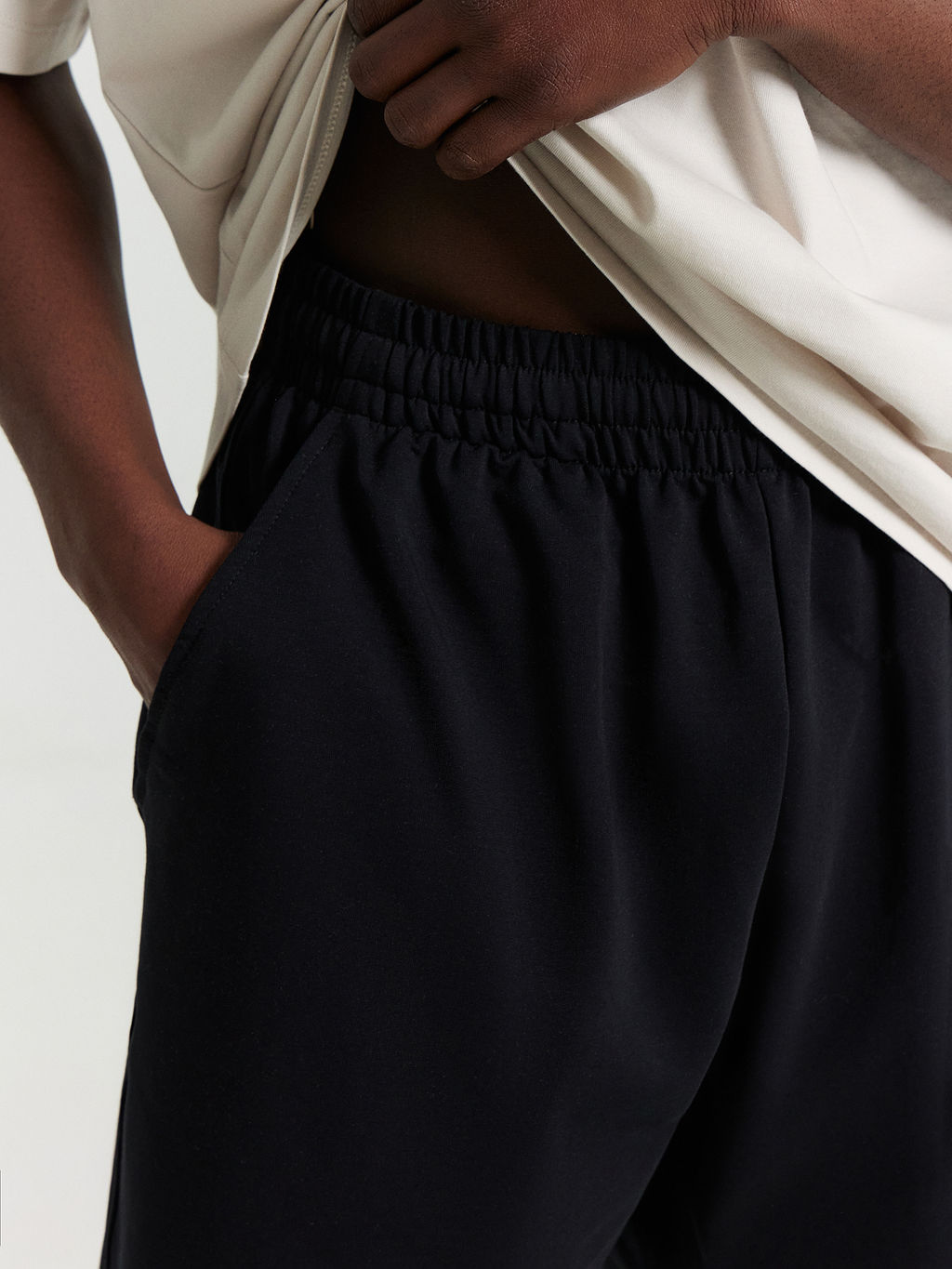 Шорты мужские в черном цвете