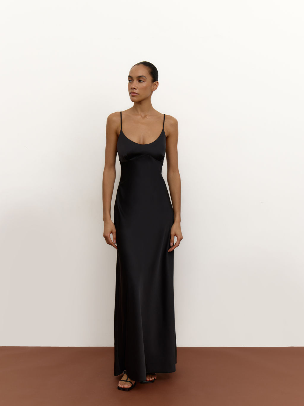 Платье-комбинация на бретелях из сатина