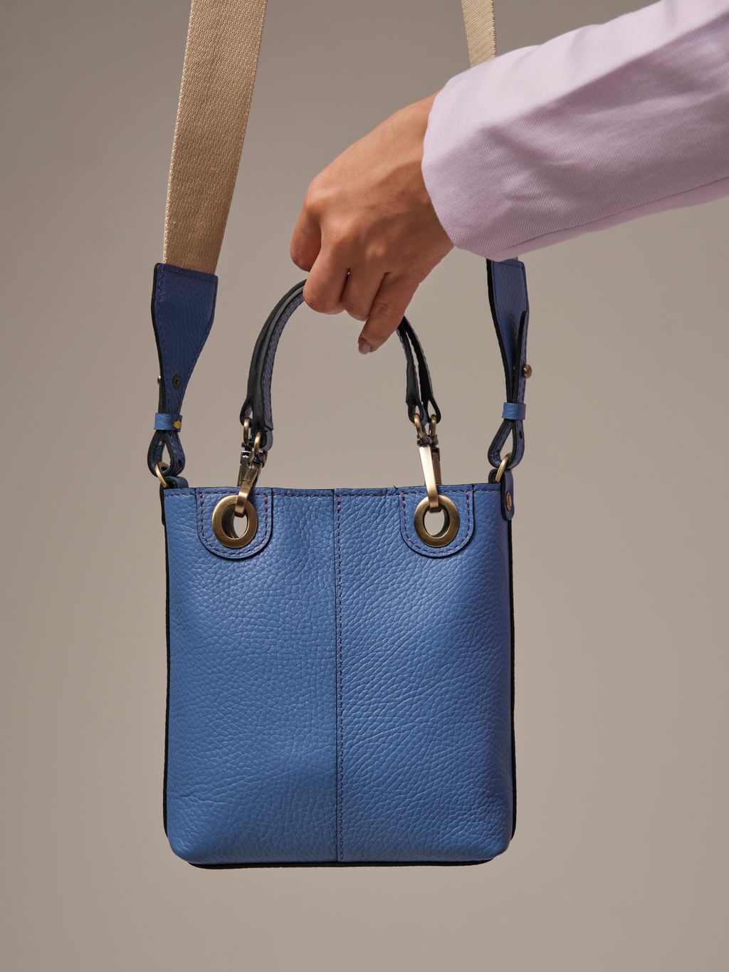 Сумка кожаная кросс-боди Deboro 30347 сиреневый закат