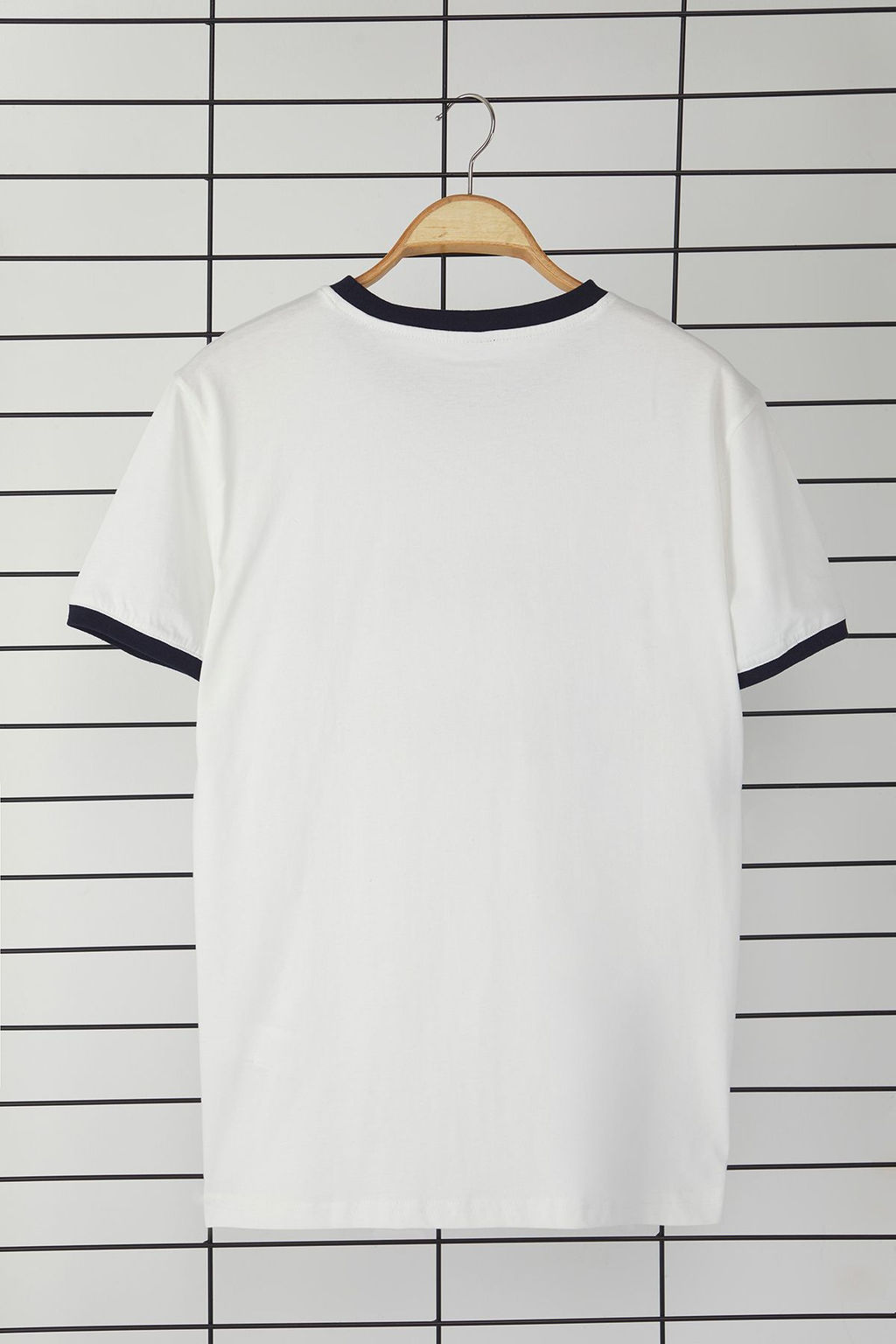 Ekru Regular/Normal Kesim Kol Detayl? Bask?l? %100 Pamuk T-Shirt TMNSS25TS00034