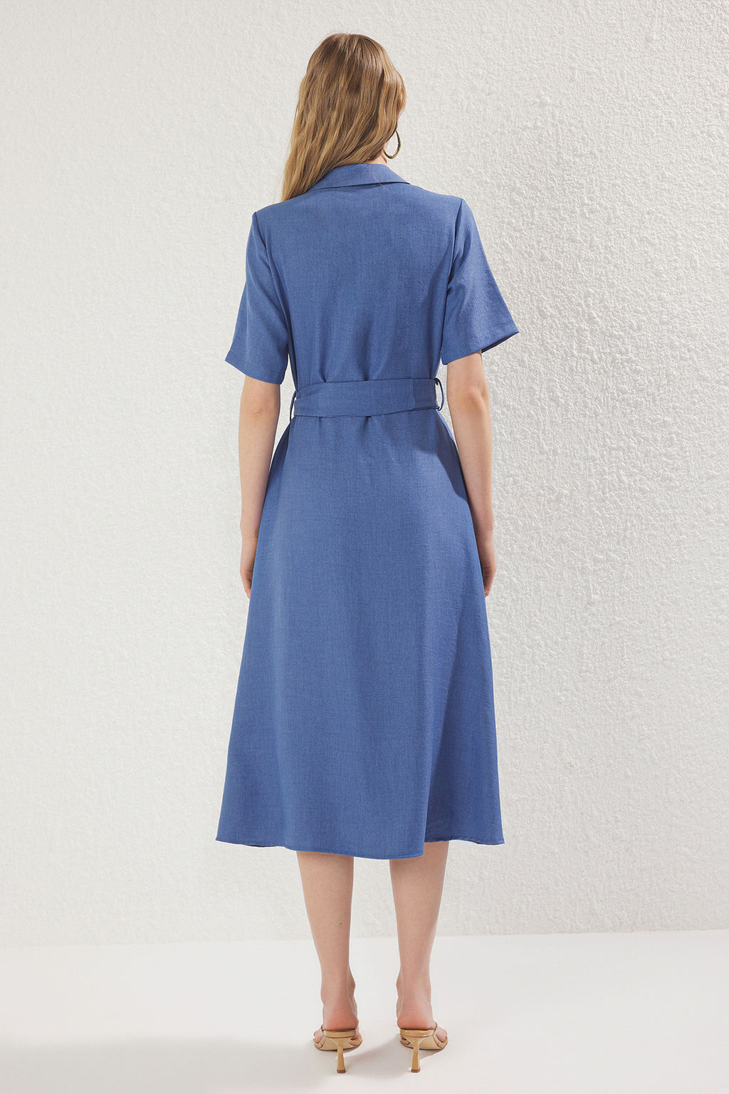 TRENDYOLMILLA Gul Kurusu Kusakl? Duz Midi Dokuma Elbise TWOSS25EL00285  фото 4