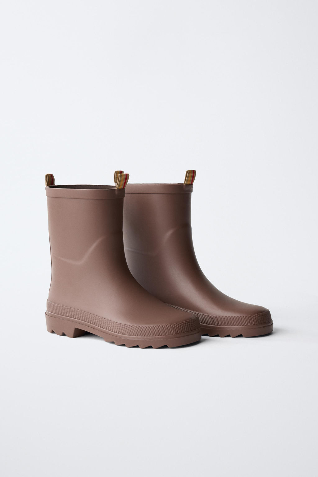 BOTA DE AGUA B?SICA / Marr?n - Zara фото 2