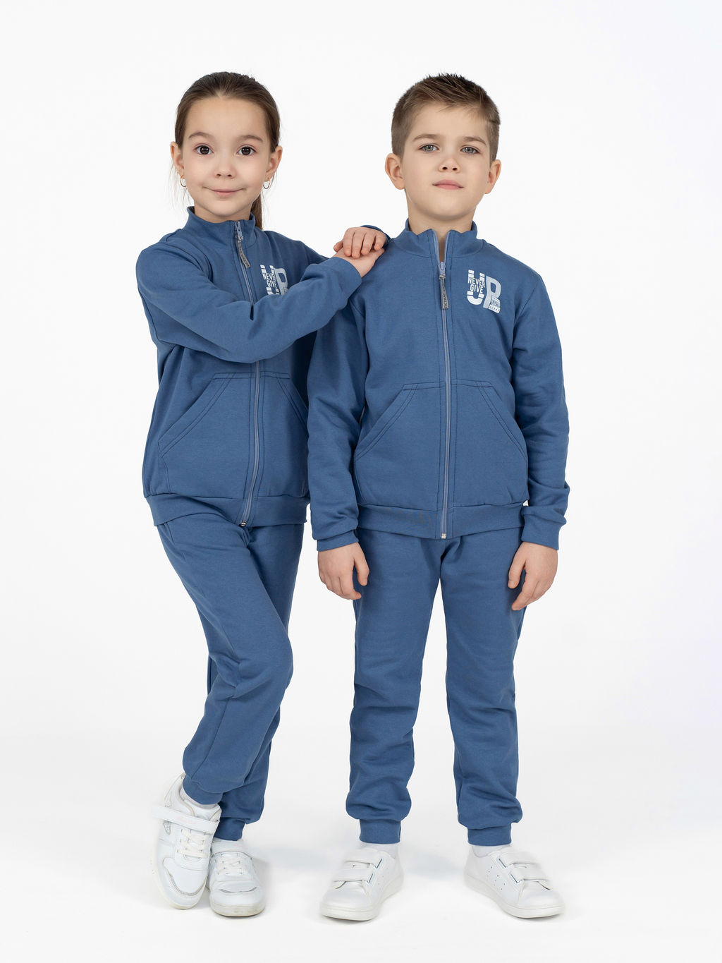 Костюм детский спортивный