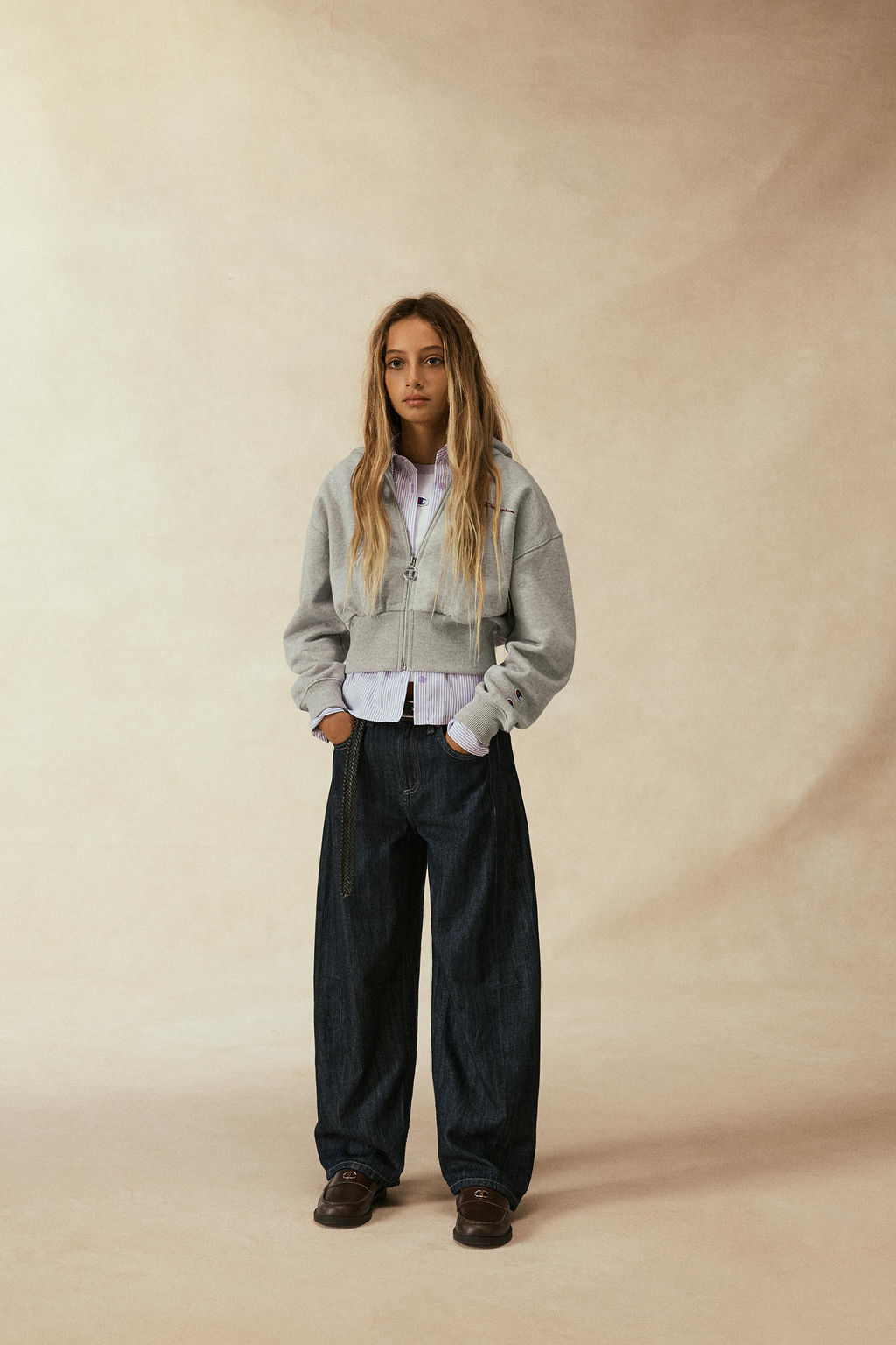 CHAMPION ® X ZARA FLOCK TEXT ZIP-UP HOODIE  фото 6