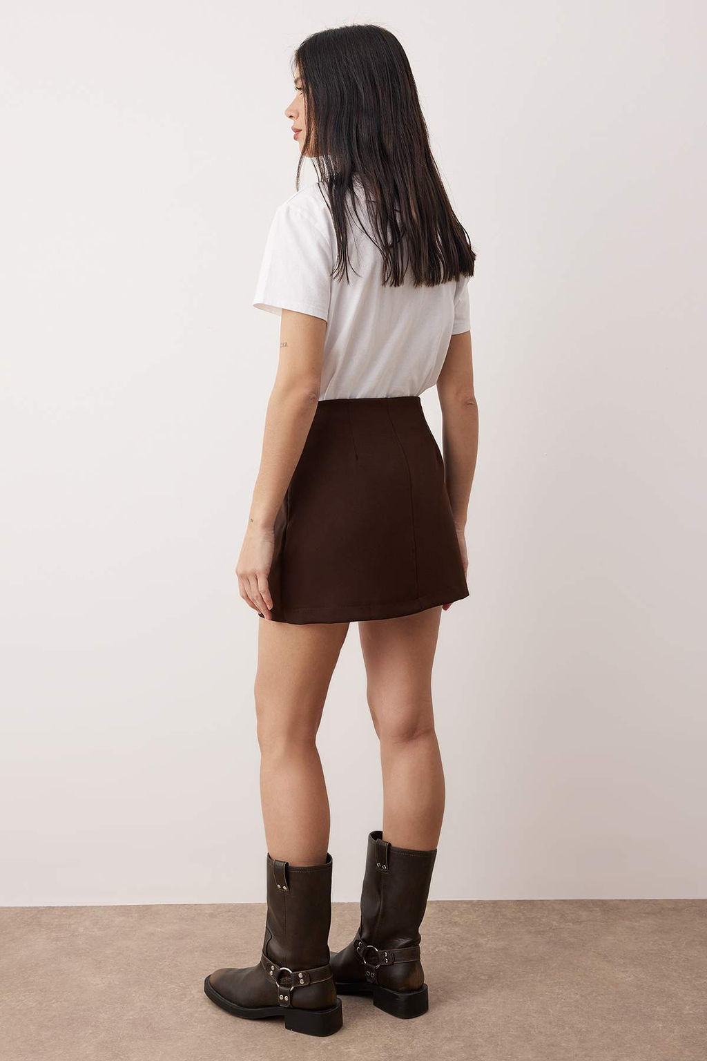 Koyu Kahverengi Ince Kemer Detayl? Mini Sort Etek Sort & Bermuda TWOAW26SR00056 - Trendyolmilla фото 4