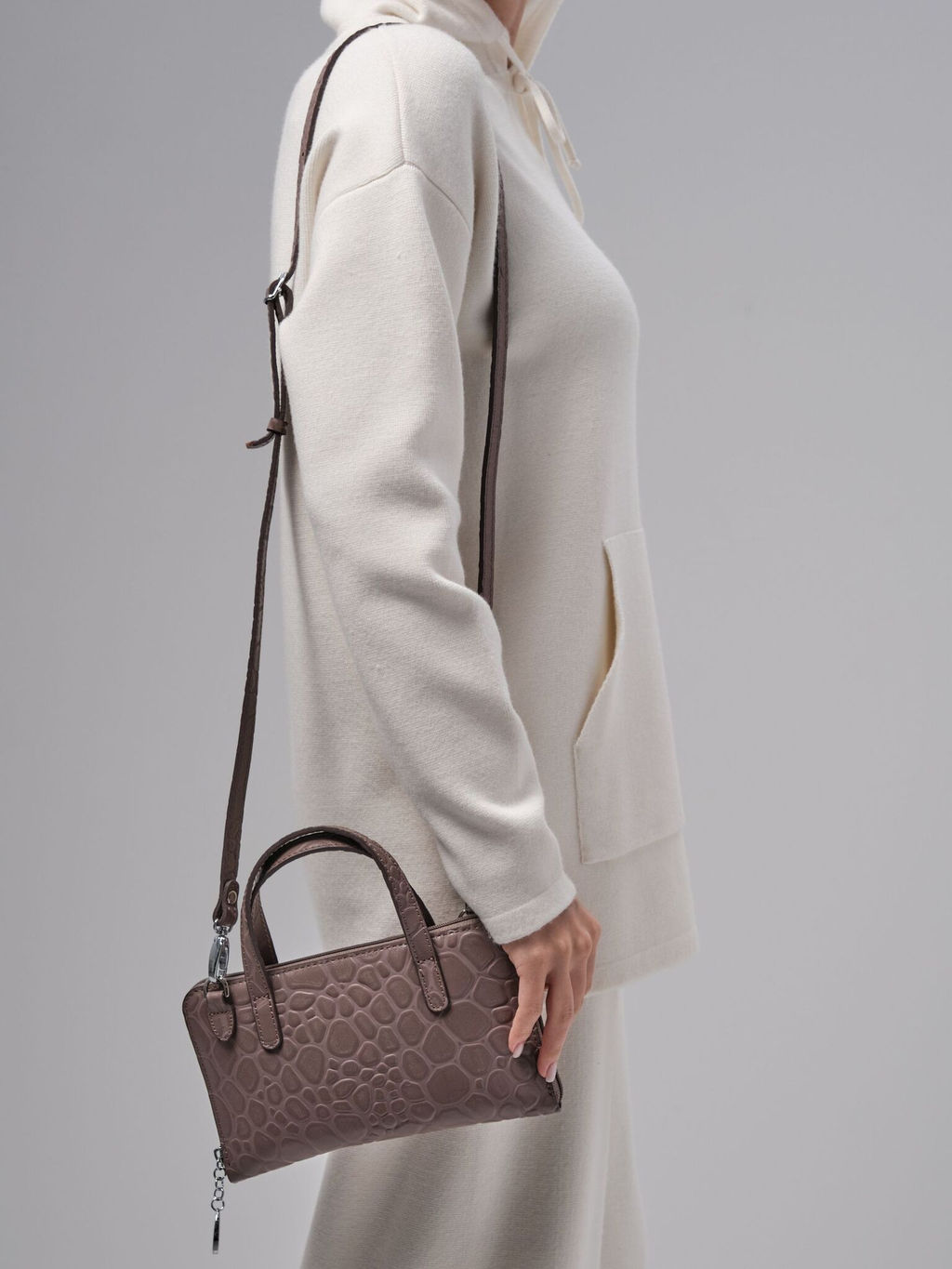 Сумка кожаная Azaro 30850 фиолетовый шопот