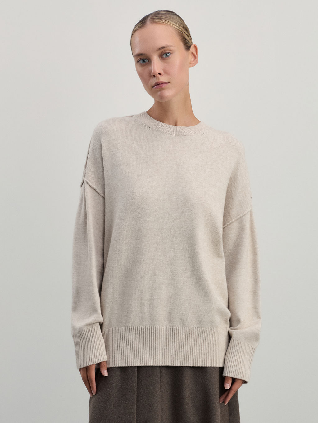 Джемпер из вискозы со швами / Zarina  фото 3