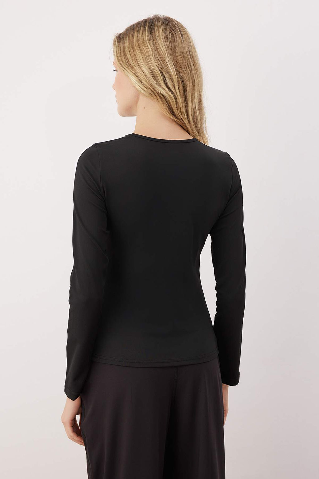 Siyah Dalg?c/Scuba Regular Bluz THMAW26BZ00000 - Trendyolmilla фото 7