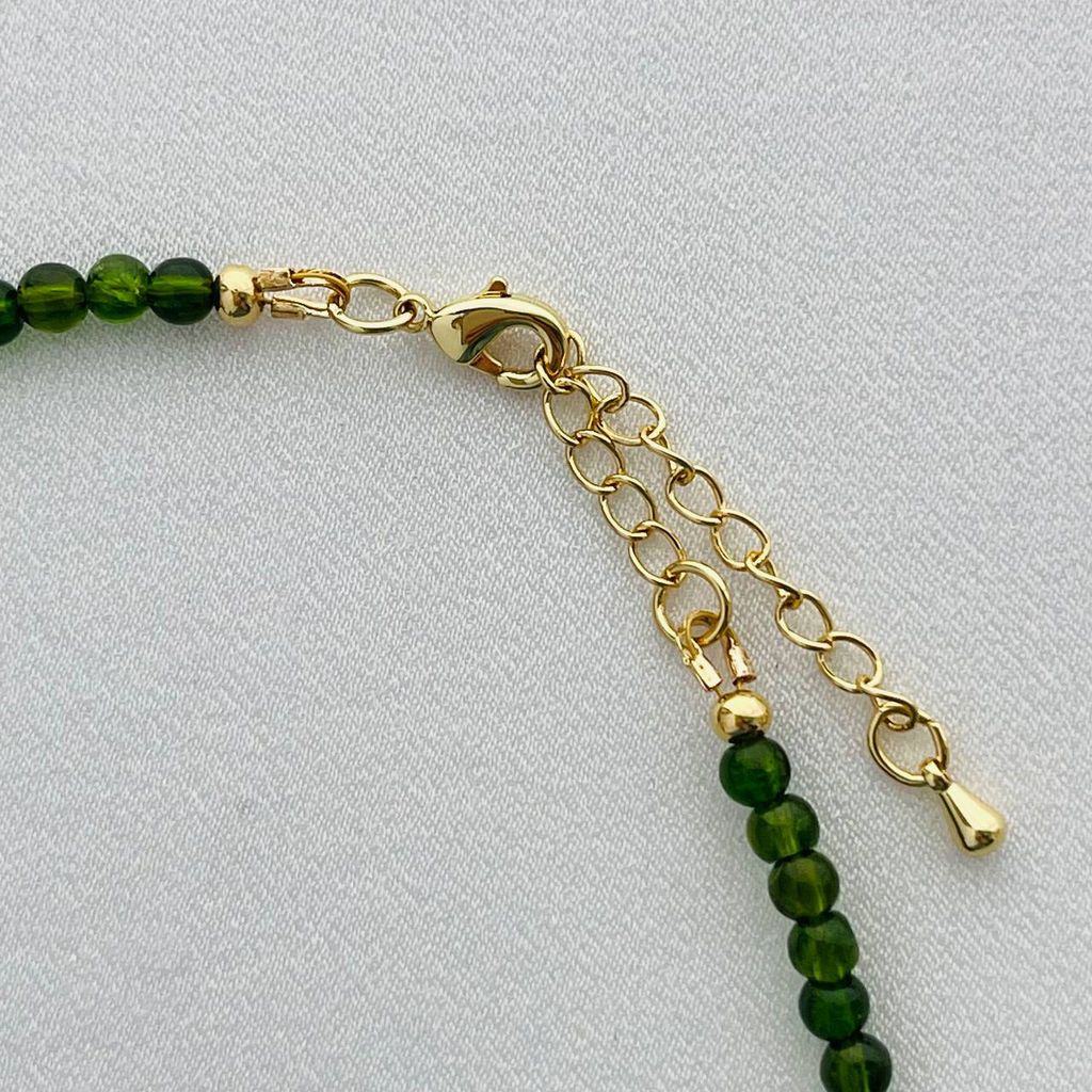 Бусы из Хромдиопсида