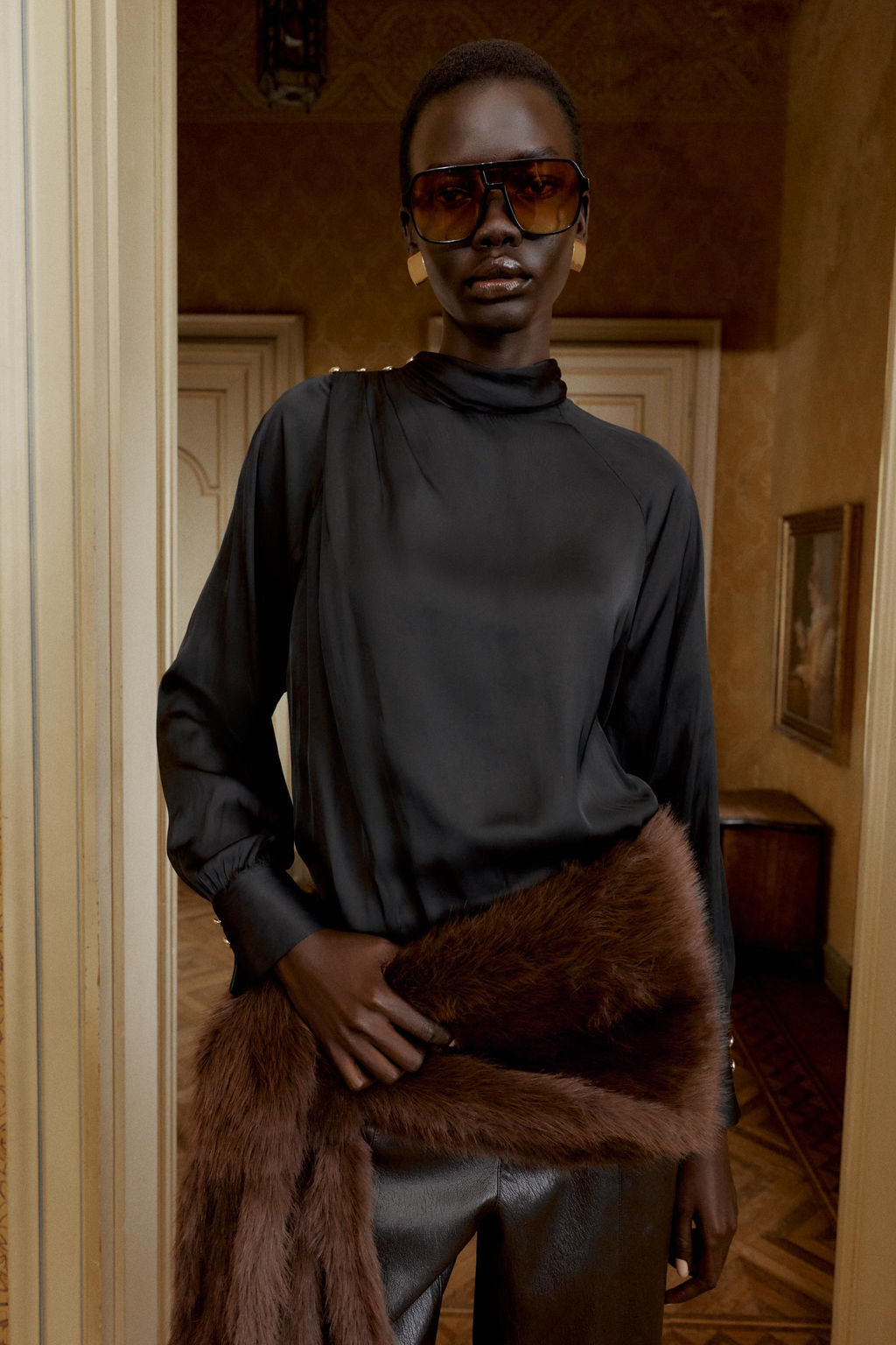 SATIN BLOUSE WITH SHOULDER BUTTONS - Zara фото 2