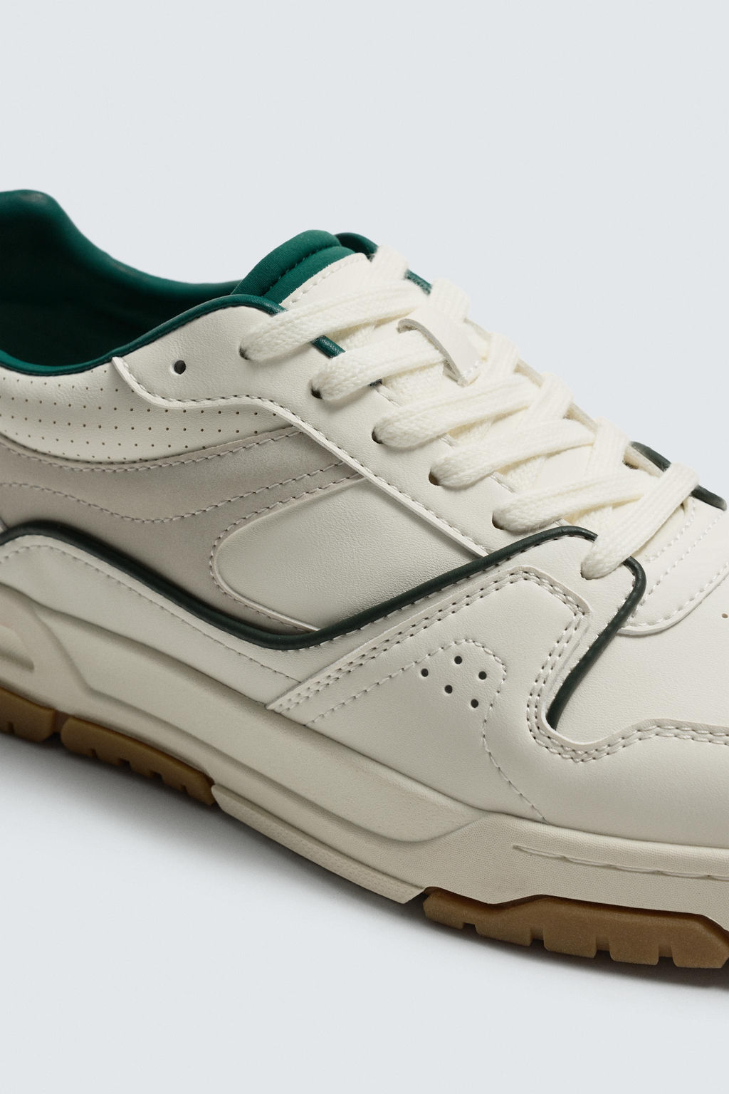 ZAPATILLA ESTILO RETRO / Blanco