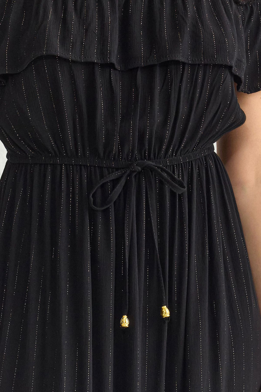 TRENDYOLMILLA Siyah Cizgili Etegi Belden Ac?lan Simli Kumas Midi Dokuma Elbise TWOSS25EL00020 фото 3