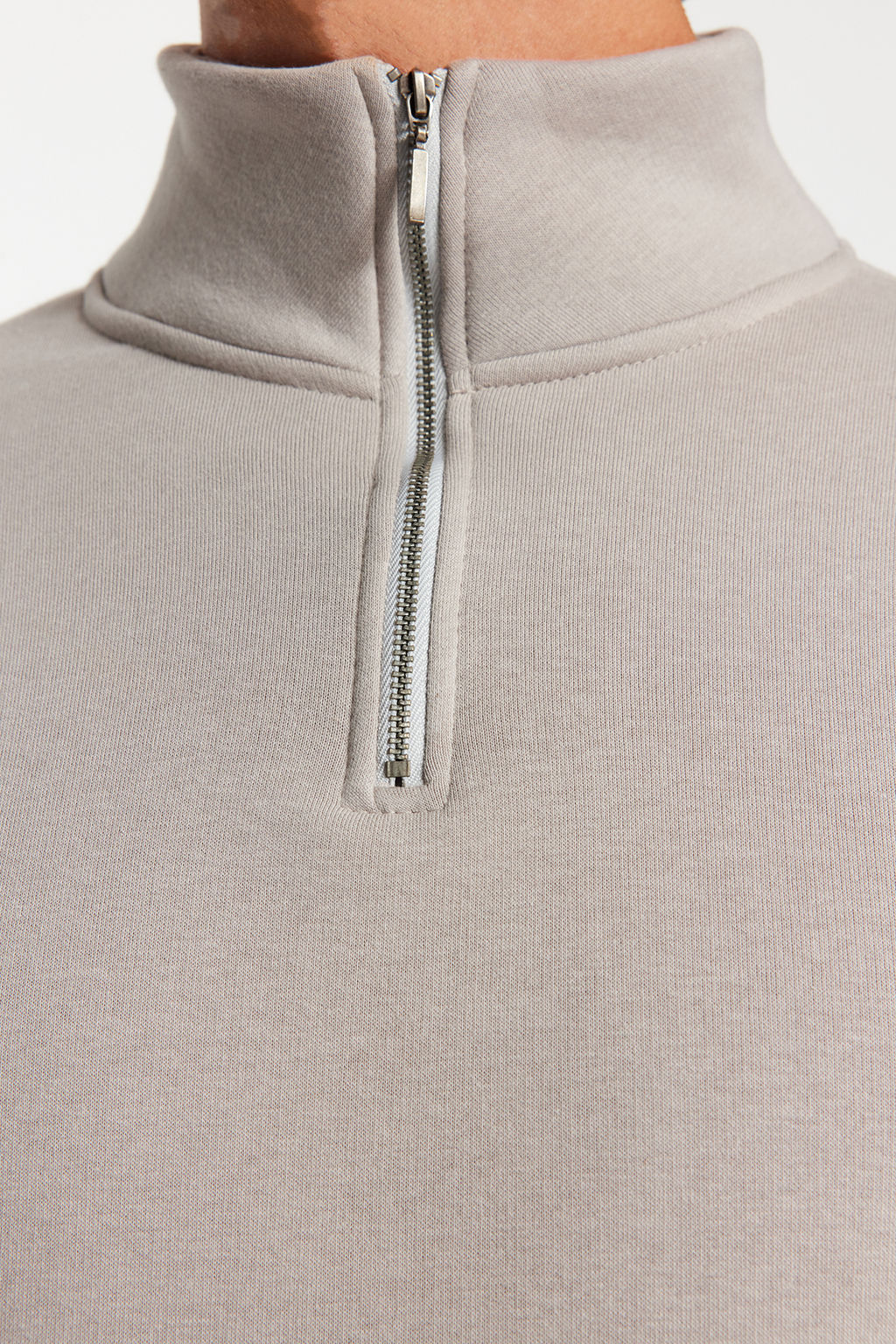 Gri Regular/Normal Kesim Dik Yaka Fermuarl? Pamuklu Basic Ici Polar Sweatshirt TMNAW24SW00041