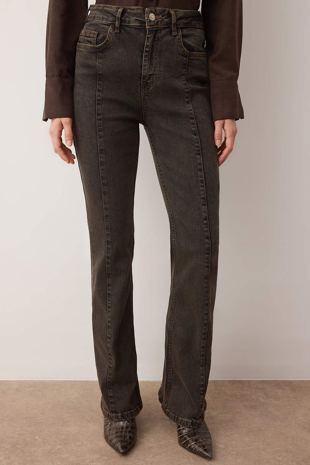 Kahverengi Yuksek Bel Dikis Detayl? Flare Jeans TWOAW26JE00282 - Trendyolmilla фото 3