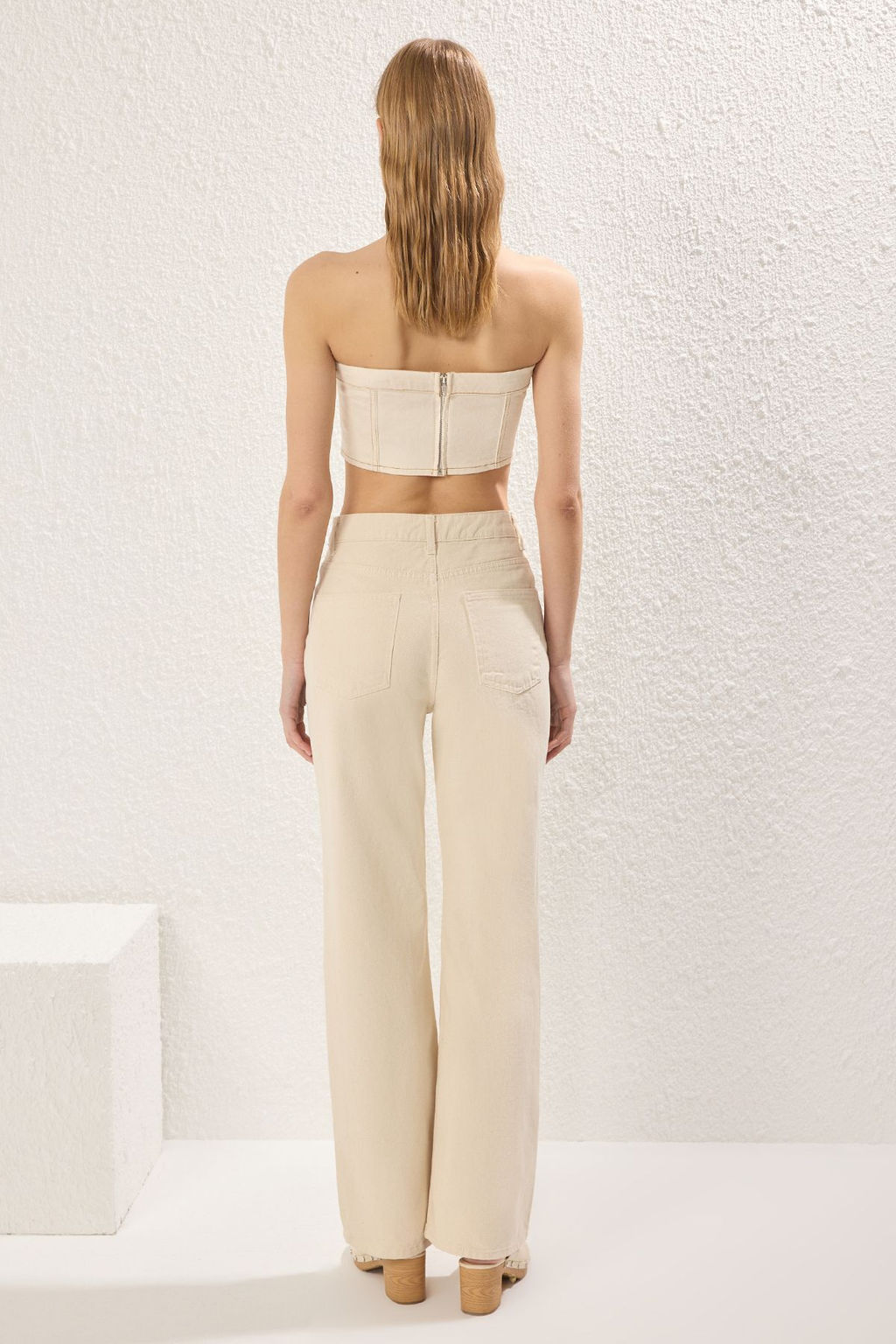 Ekru Nak?sl? Yuksek Bel Wide Leg Jeans TWOSS25JE00212 - Trendyolmilla фото 5