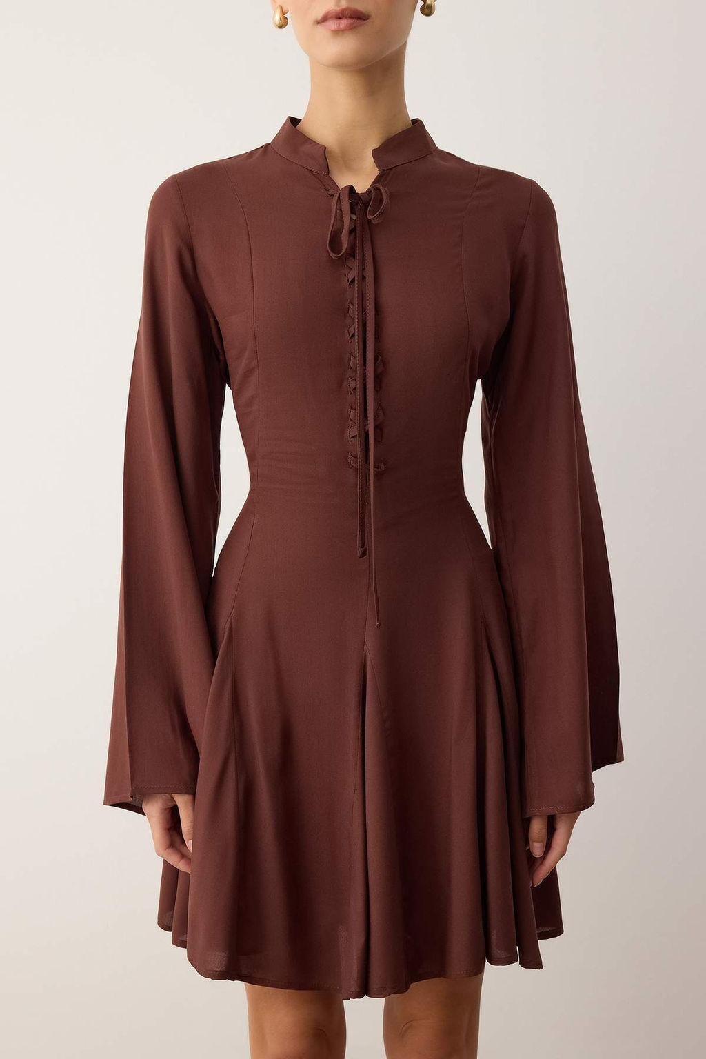 Kahverengi Etegi Belden Ac?lan Kusgozu Baglama Detayl? K?sa / Mini Dokuma Elbise TWOAW26EL00186 - Trendyolmilla фото 3