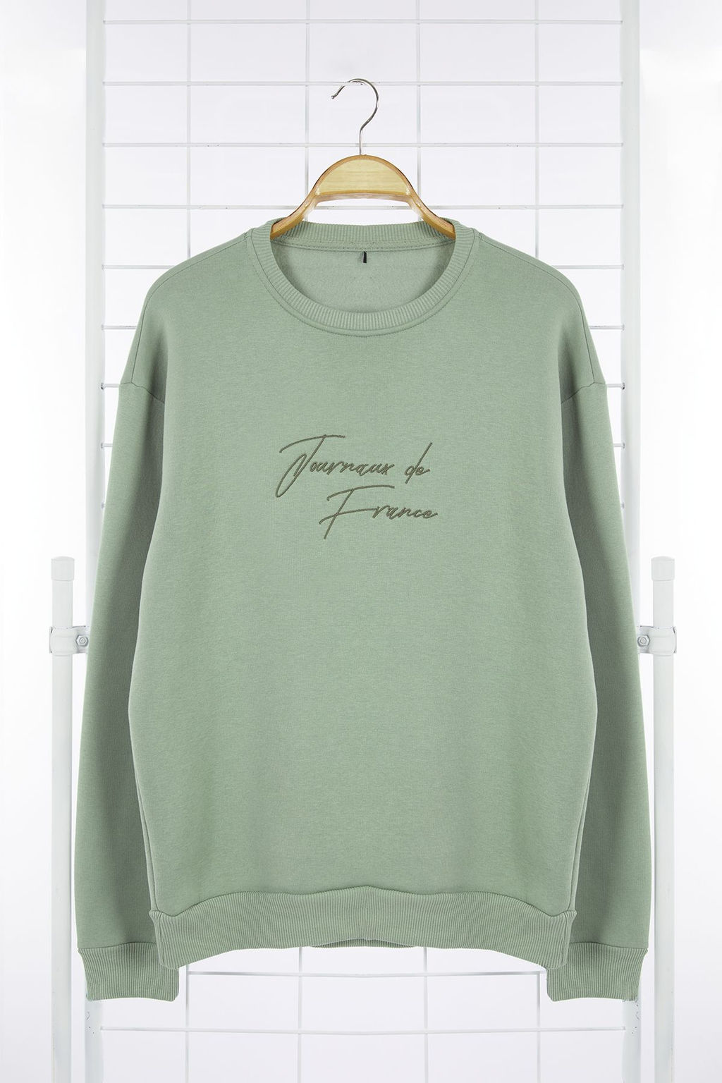 TRENDYOL MAN Tas Oversize/Genis Kesim Yaz? Nak?sl? Kal?n Ici Polar Sweatshirt TMNAW25SW00091 - Trendyolmilla фото 6
