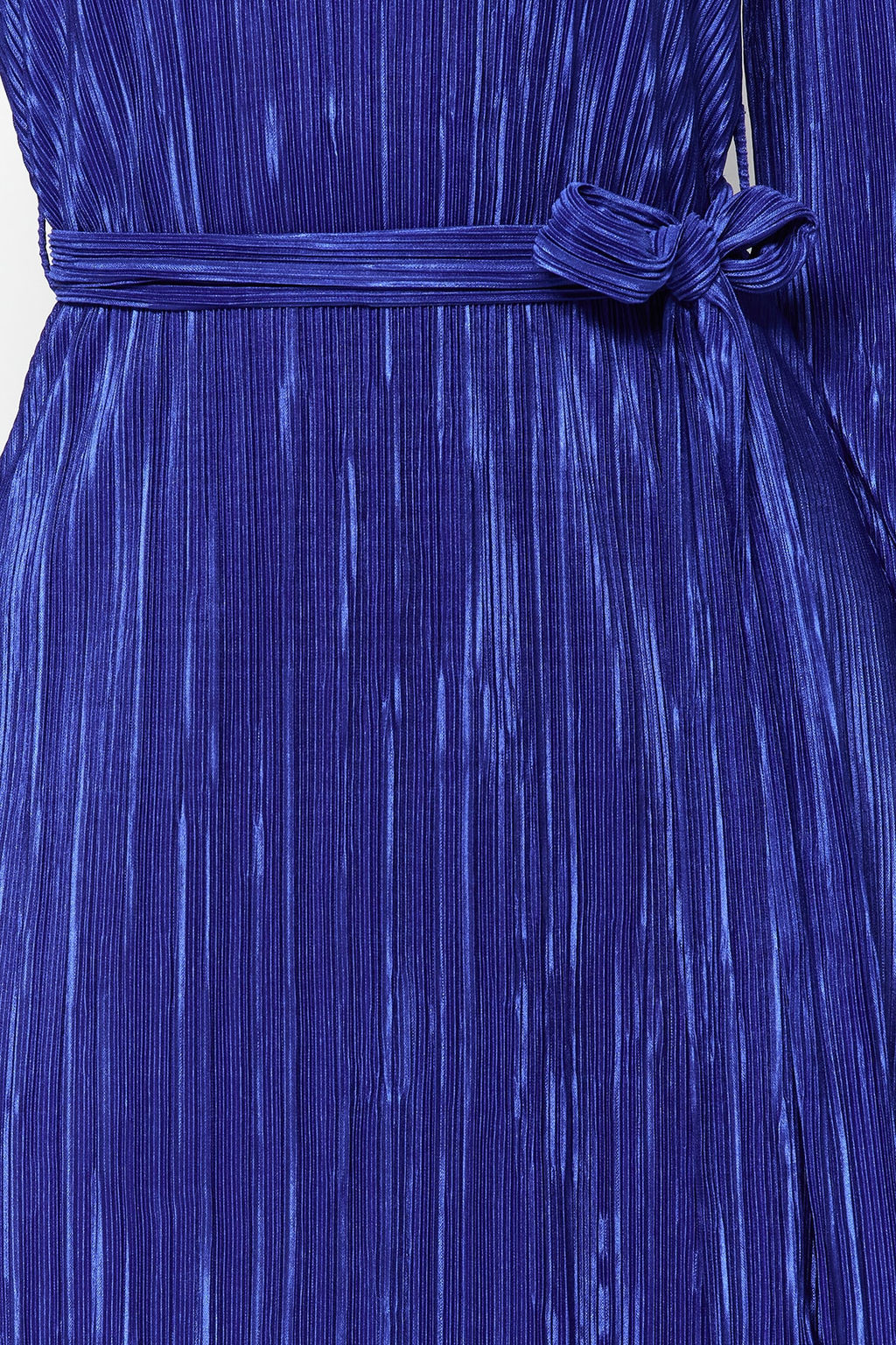 TRENDYOLMILLA Mor Premium Pilise Kumasl? Flare Kol Detayl? A-Line Midi Orme Elbise TWOAW24EL00125