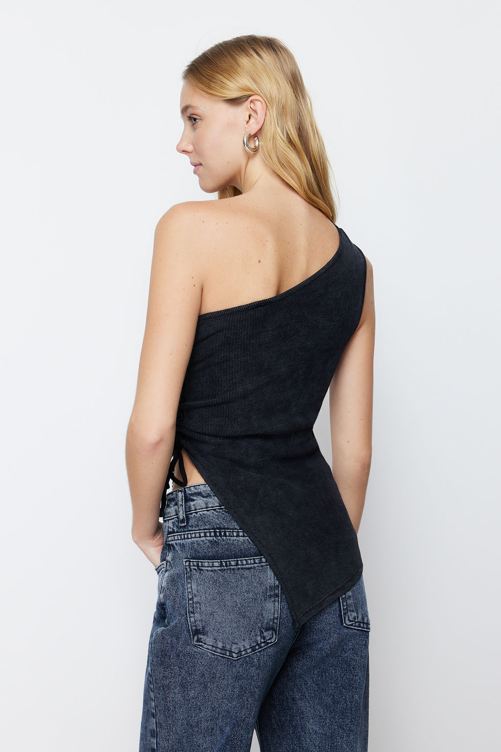 Siyah Eskitme/Soluk Efektli Vucuda Oturan Fitilli Pamuklu Esnek Orme Bluz TWOSS24BZ00298 - Trendyolmilla фото 5