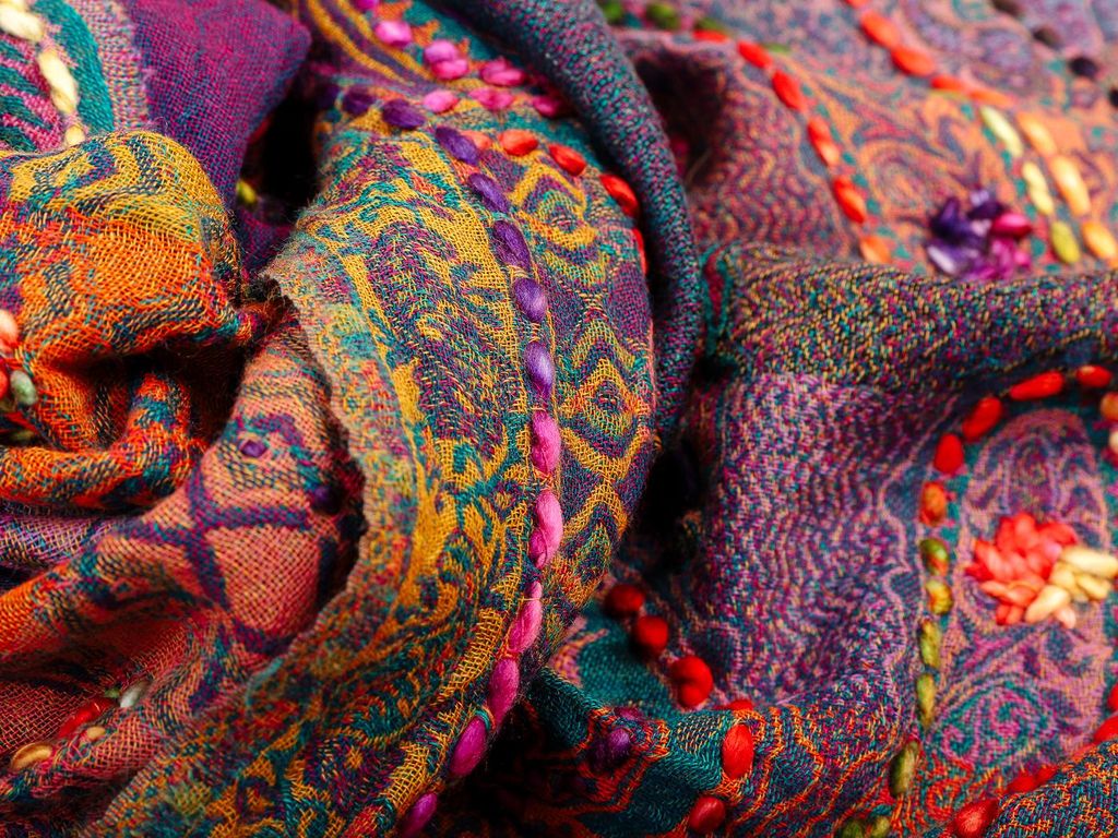 Палантин с вышивкой (шерсть 100%) в ассортименте №Тк903/58 - Ганг фото 3