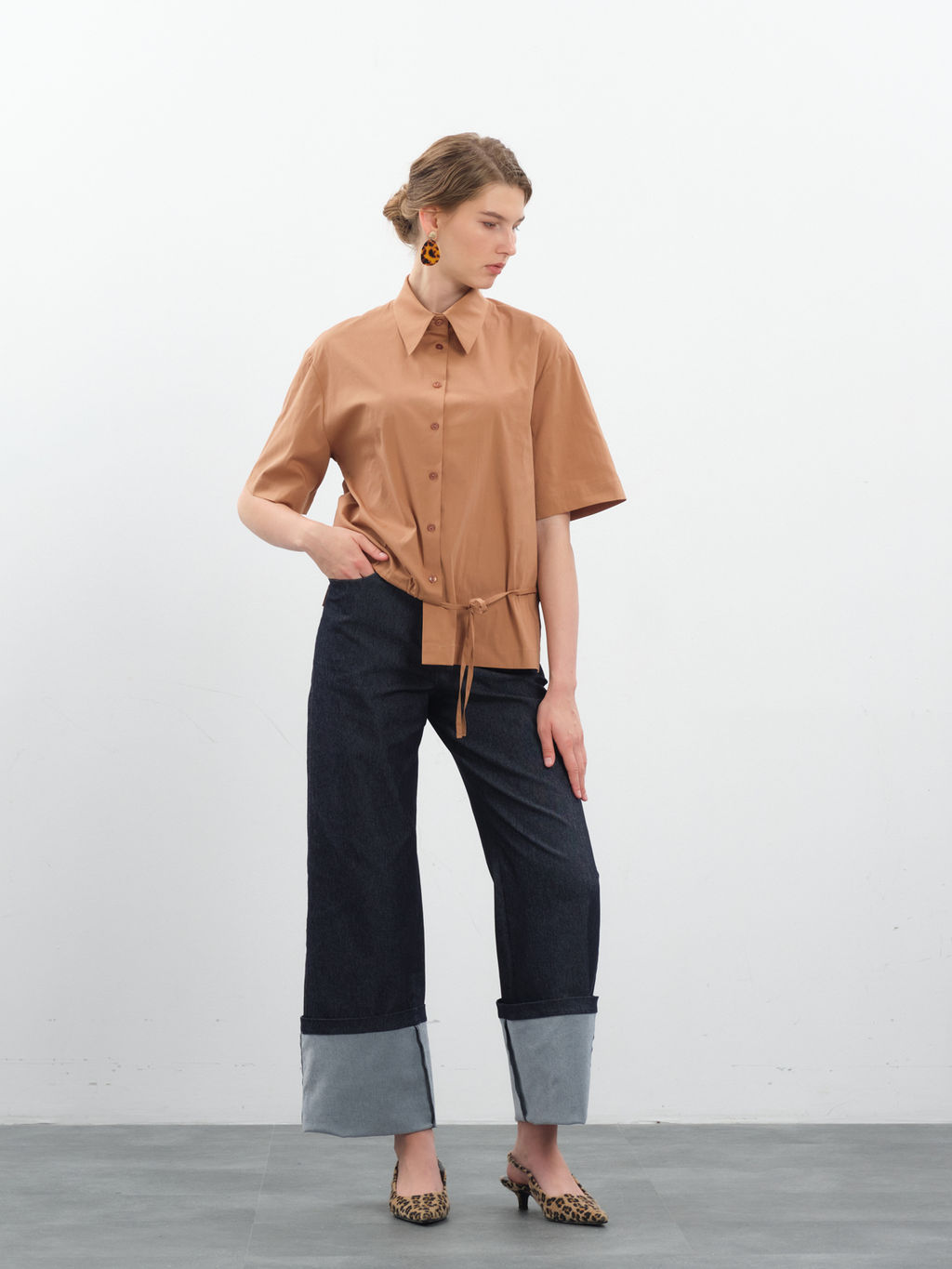 Темно-синие брюки из денима virele