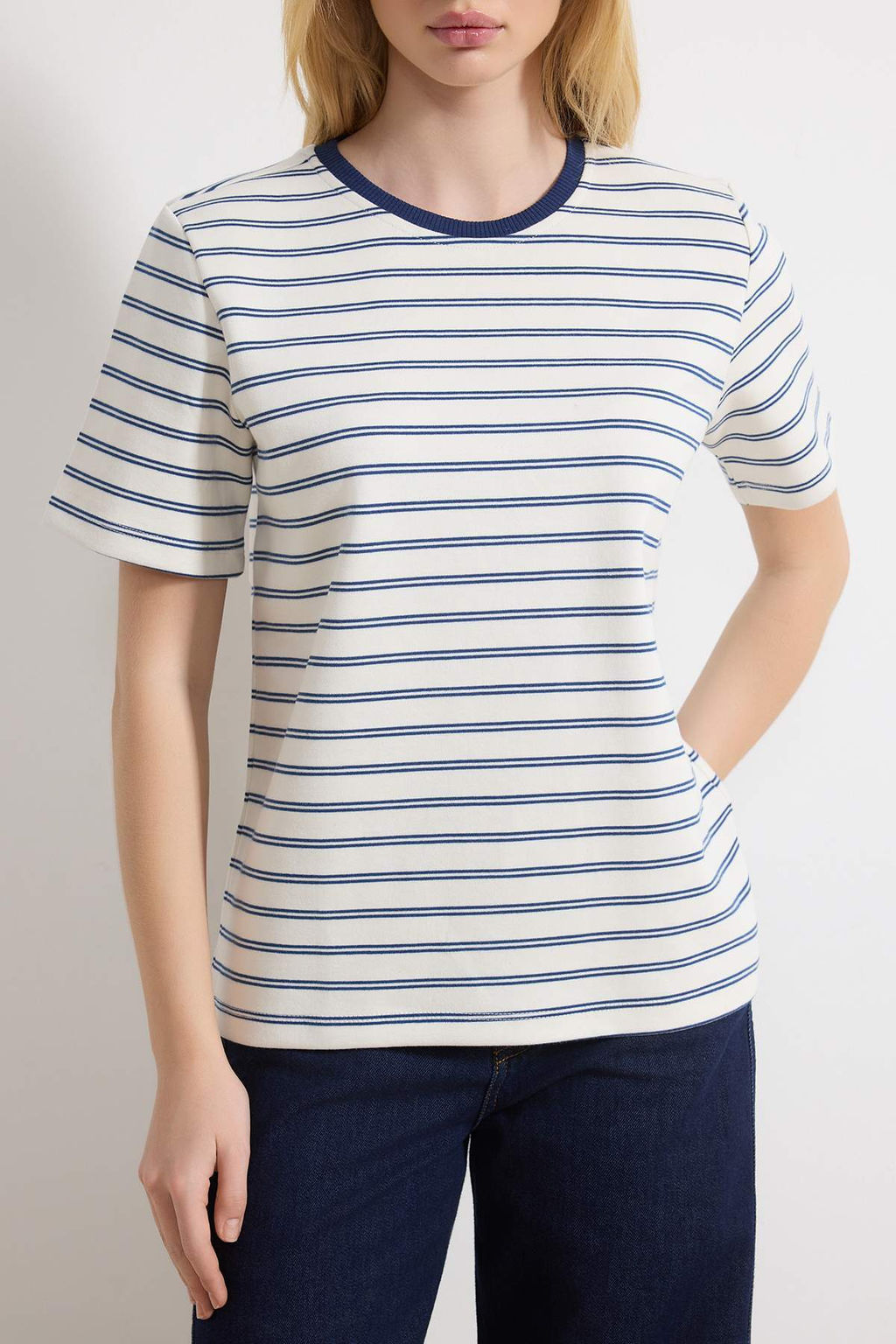 Lacivert Cizgili Regular/Normal Kal?p K?sa Kollu Tok Interlok Orme T-Shirt TWOSS26TS00067