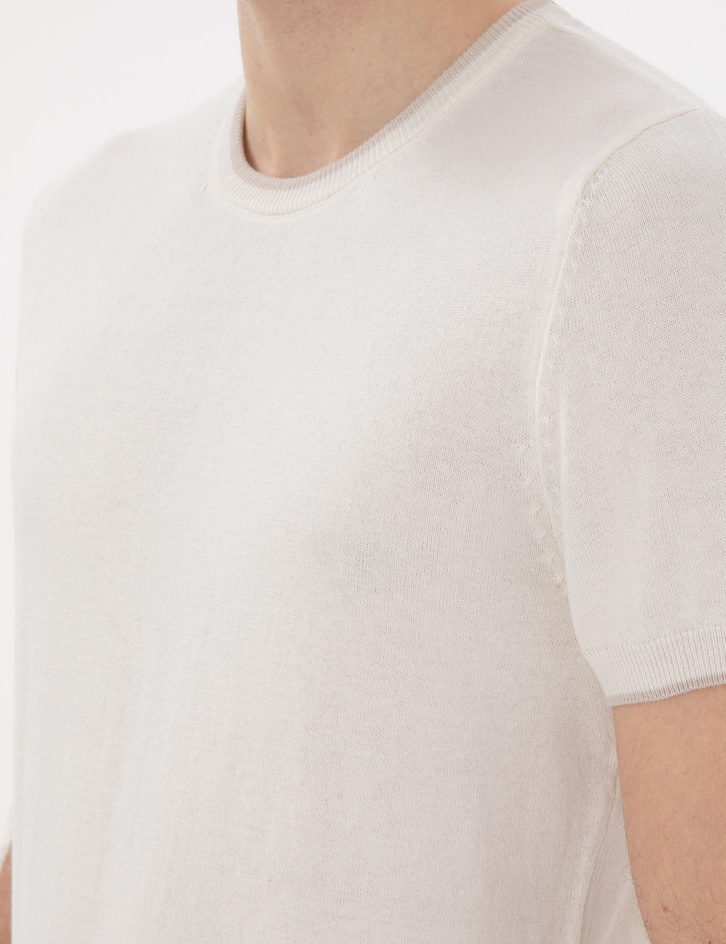 Ekru Slim Fit Bisiklet Yaka Triko Ti__rt