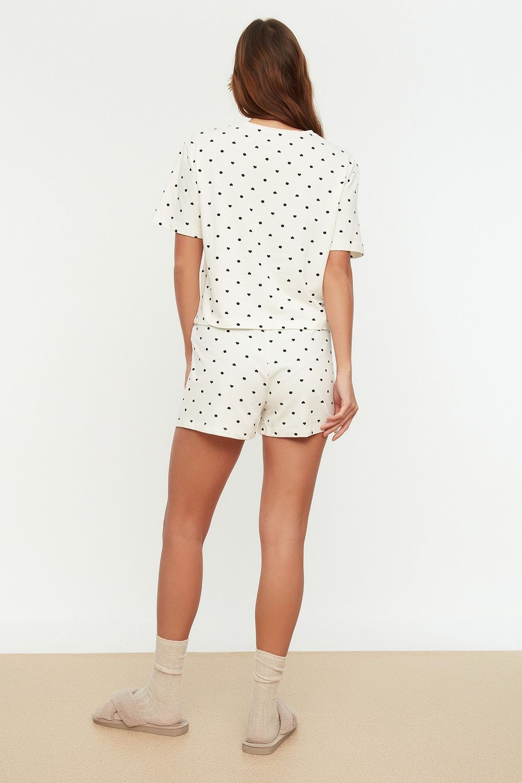 Trendyolmilla Beyaz %100 Pamuklu Puantiyeli ve Kalpli Sortlu Orme Pijama Tak?m? THMSS21PT1485 фото 14