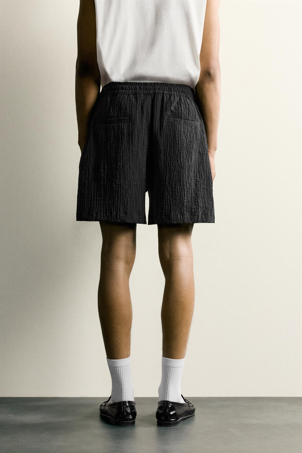 BERMUDA RELAXED FIT RELIEVE / Negro - Zara фото 3