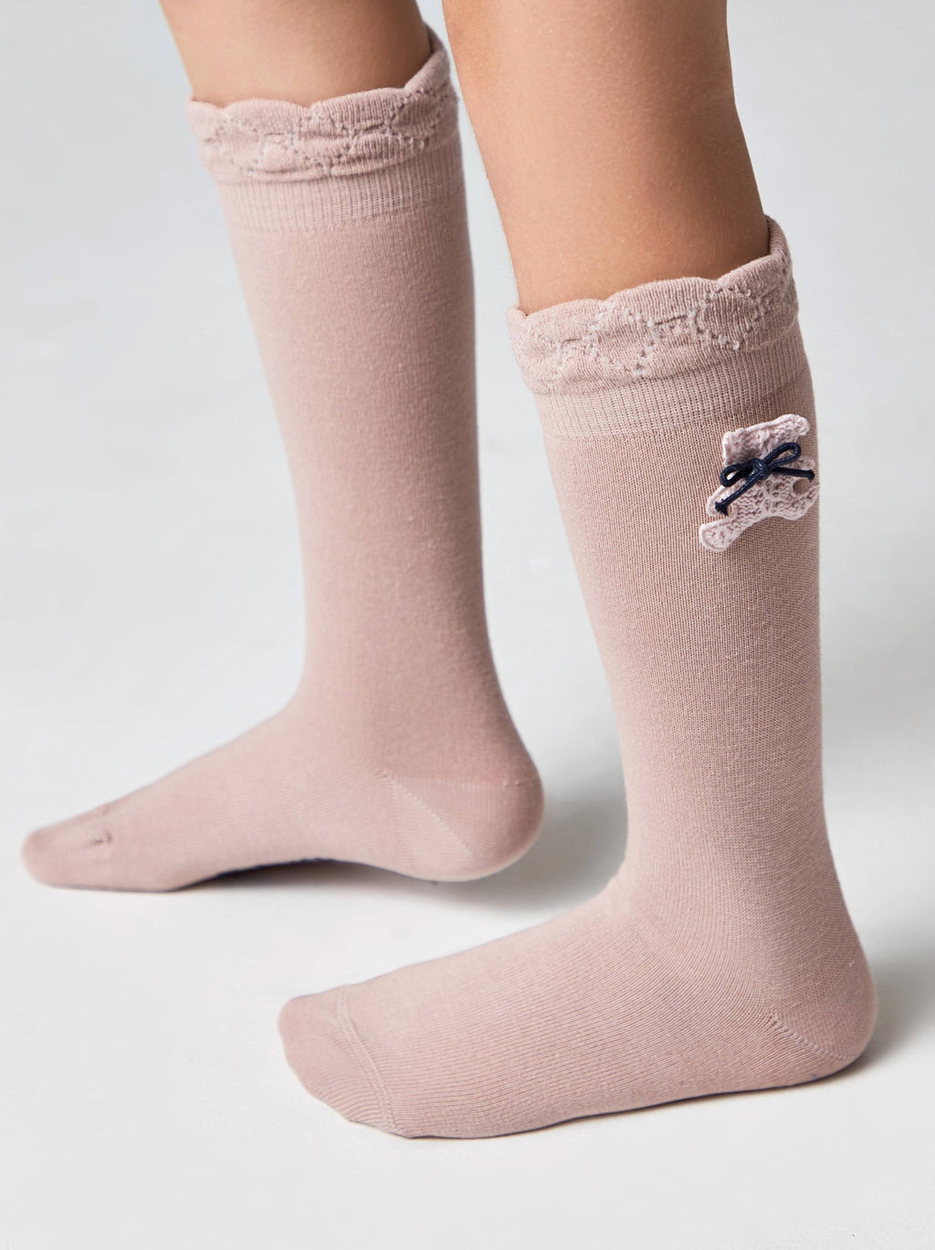 Цена за 2 пары CONTE-KIDS Удлиненные носки TIP-TOP из хлопка с декоративной игрушкой бежевый