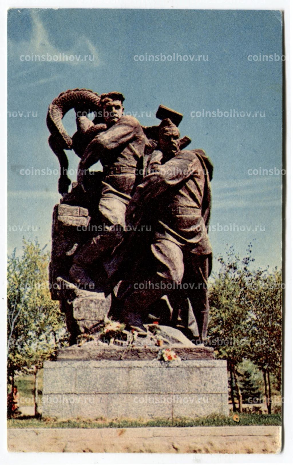 Открытка Волгоград.Мамаев курган Скульптураня композиция на Площади Героев