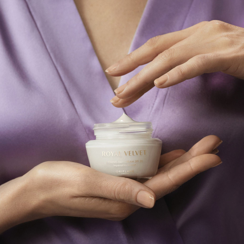 Подтягивающий дневной крем Royal Velvet - Oriflame фото 6