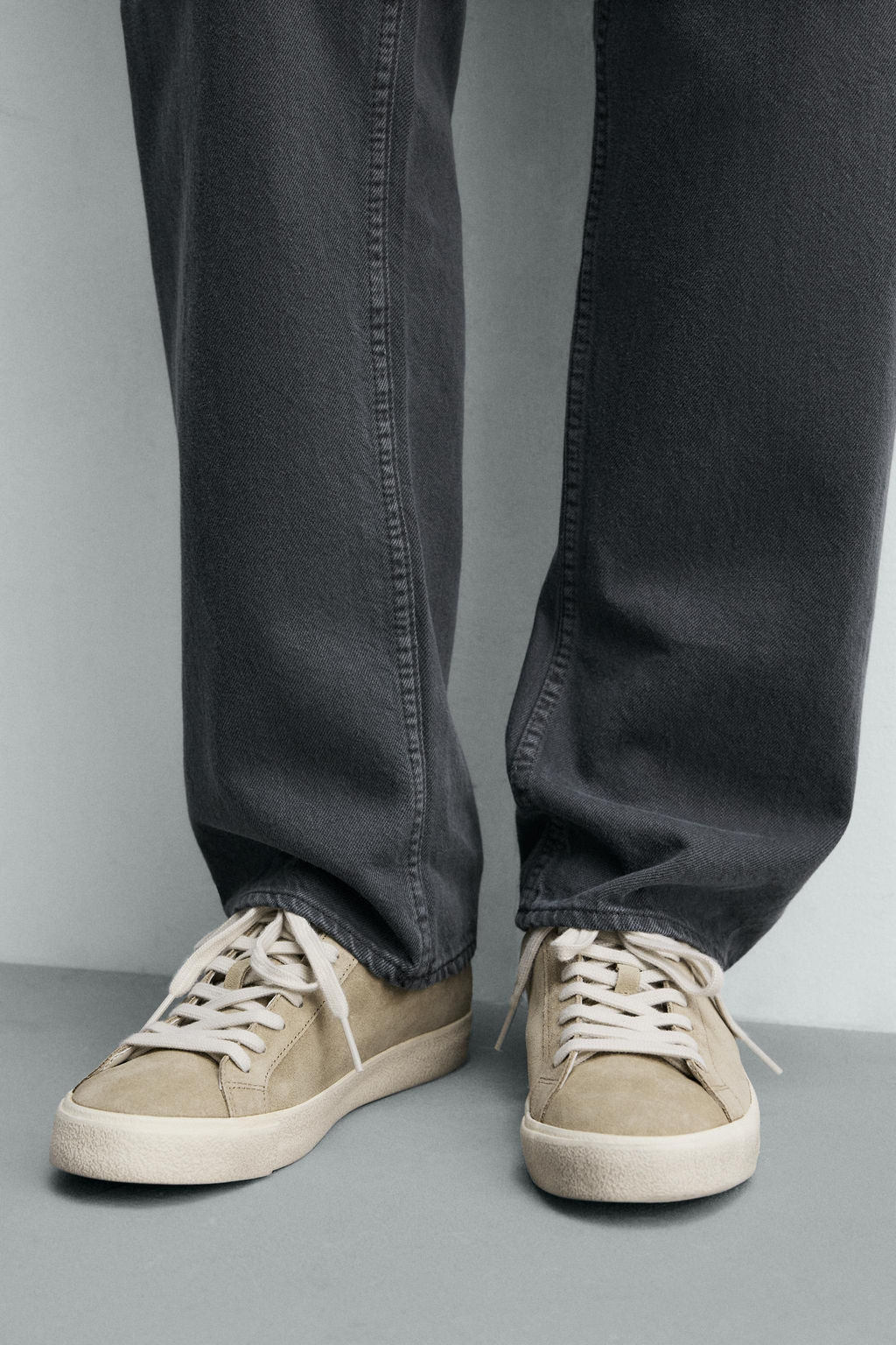 ZAPATILLA DETALLE TAL?N PIEL / Marr?n Arena - Zara фото 3