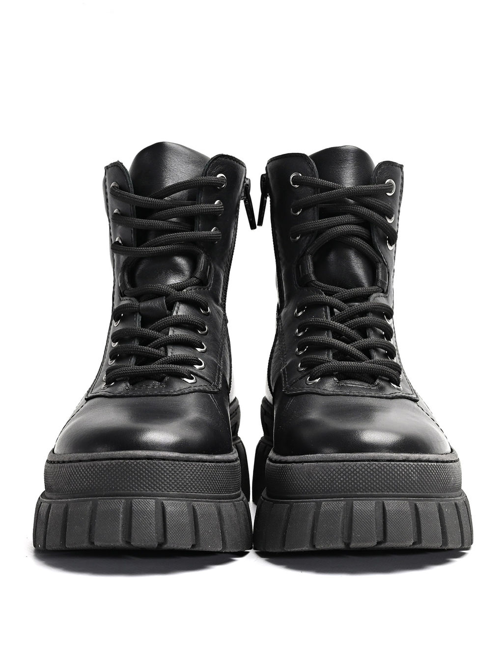 Ботинки женские Ионесси