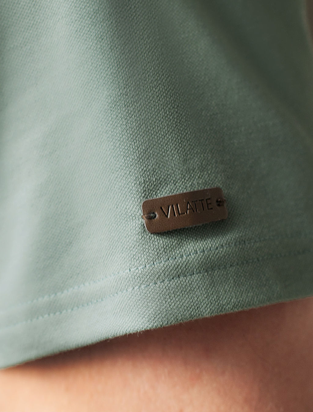 Футболка-поло из фактурного трикотажа