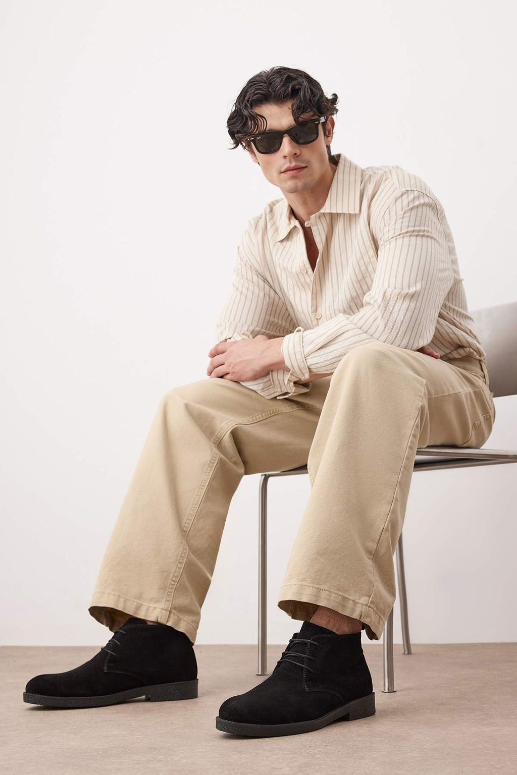 Siyah Hakiki Deri Yarma Suet Bagc?k Detayl? Chealsea Bot TAKAW26BO00017 - Trendyolmilla фото 2