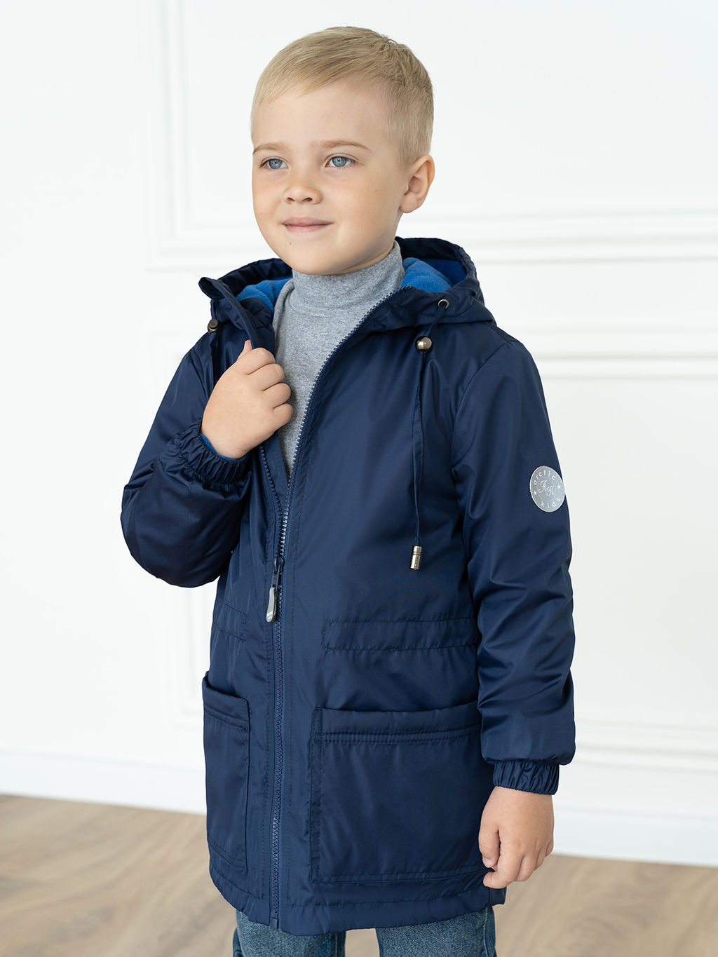 Ветровка синяя