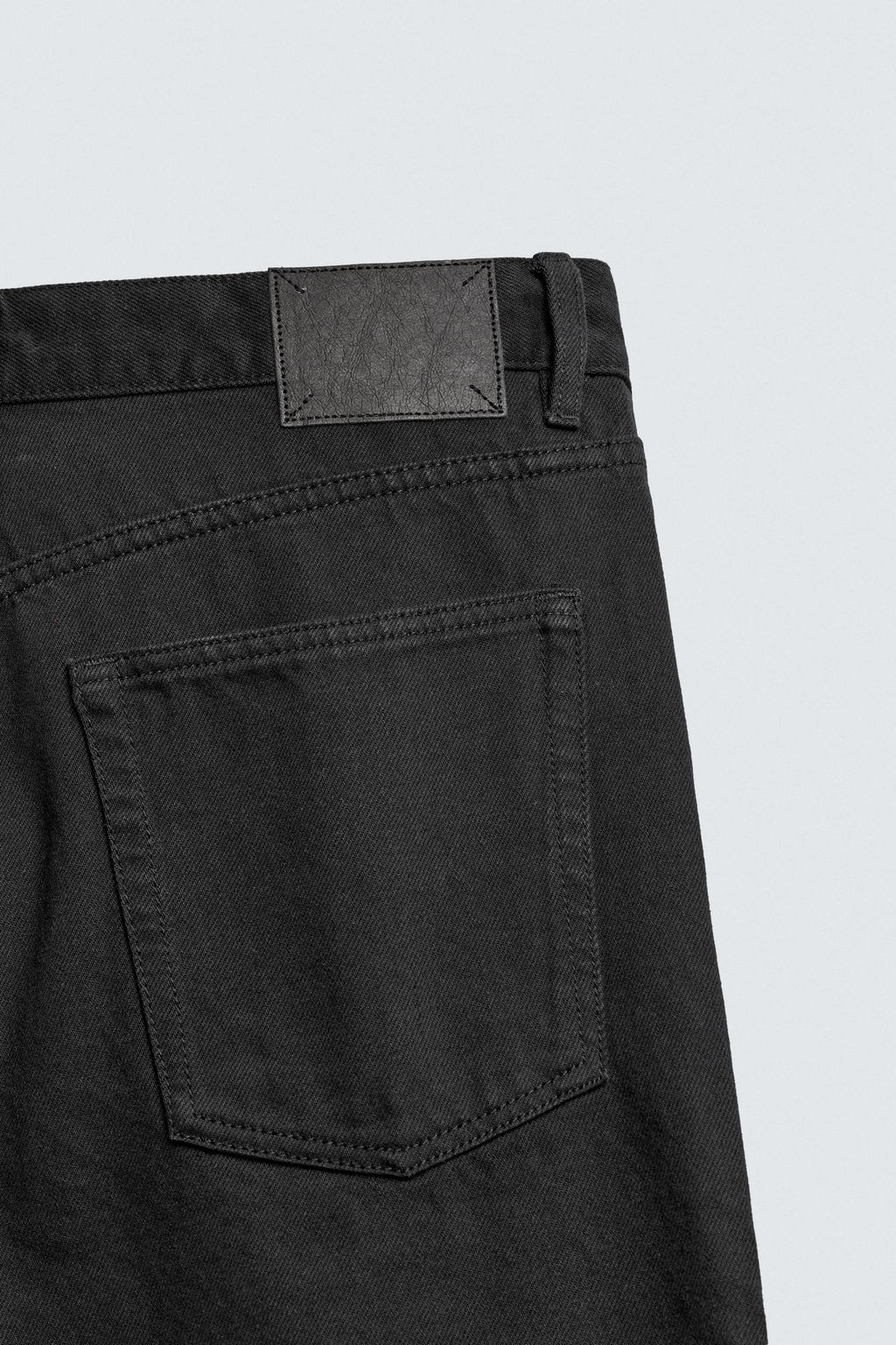 STRAIGHT ANKLE FIT JEANS