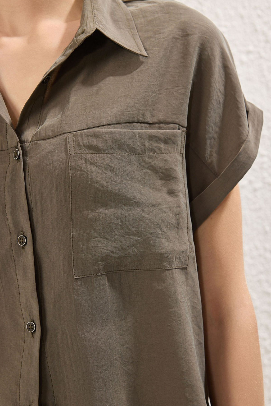 Haki Modal Kumas Regular Normal Kal?p K?sa Kol Dokuma Gomlek TWOSS25GO00093 - Trendyolmilla фото 3