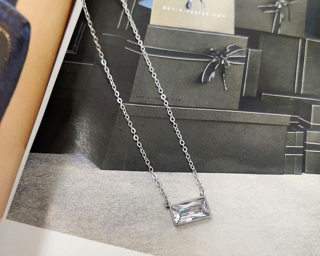 Кулон из стали на цепочке